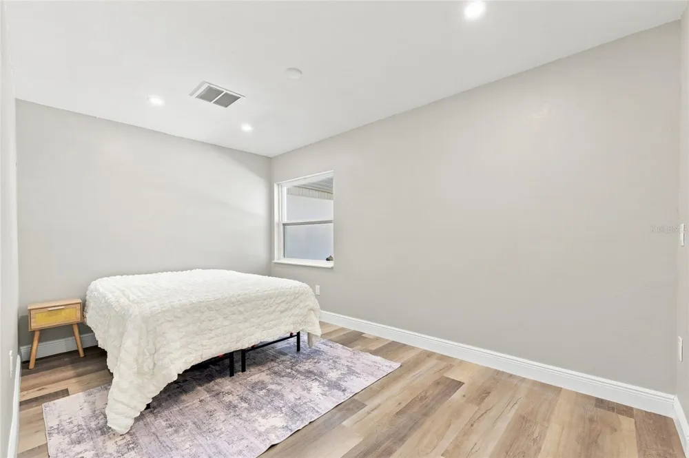 238 PRESCOTT DRIVE Orlando, FL 32809