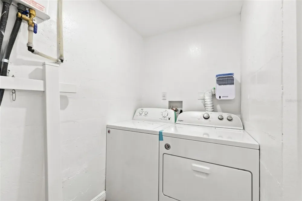 238 PRESCOTT DRIVE Orlando, FL 32809