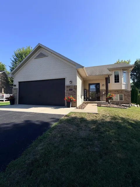 924 Firethorne Trail