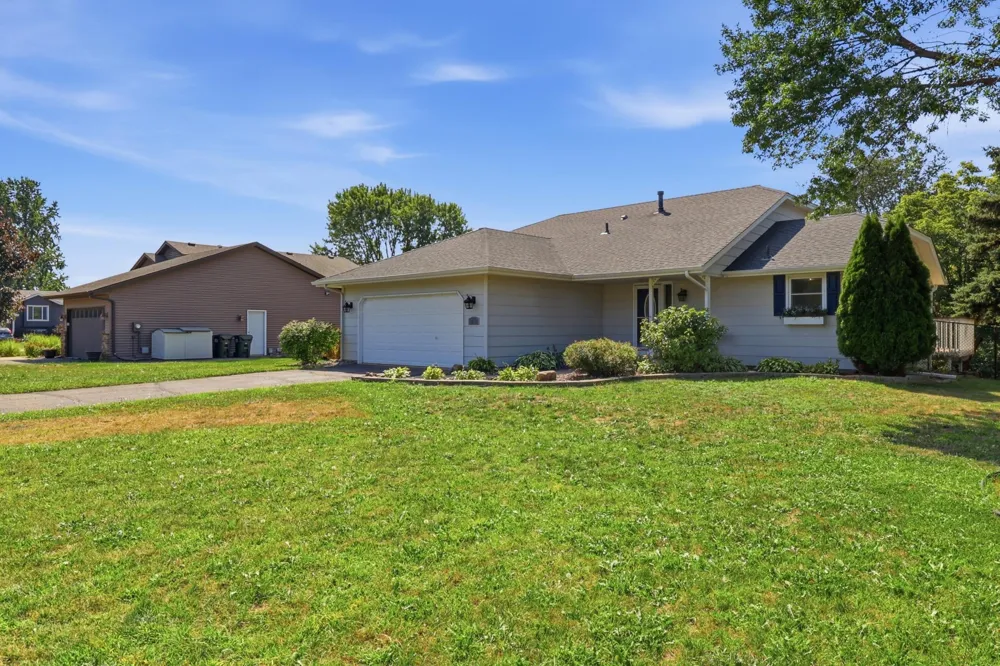 15485 Darjeeling Path Rosemount, MN 55068
