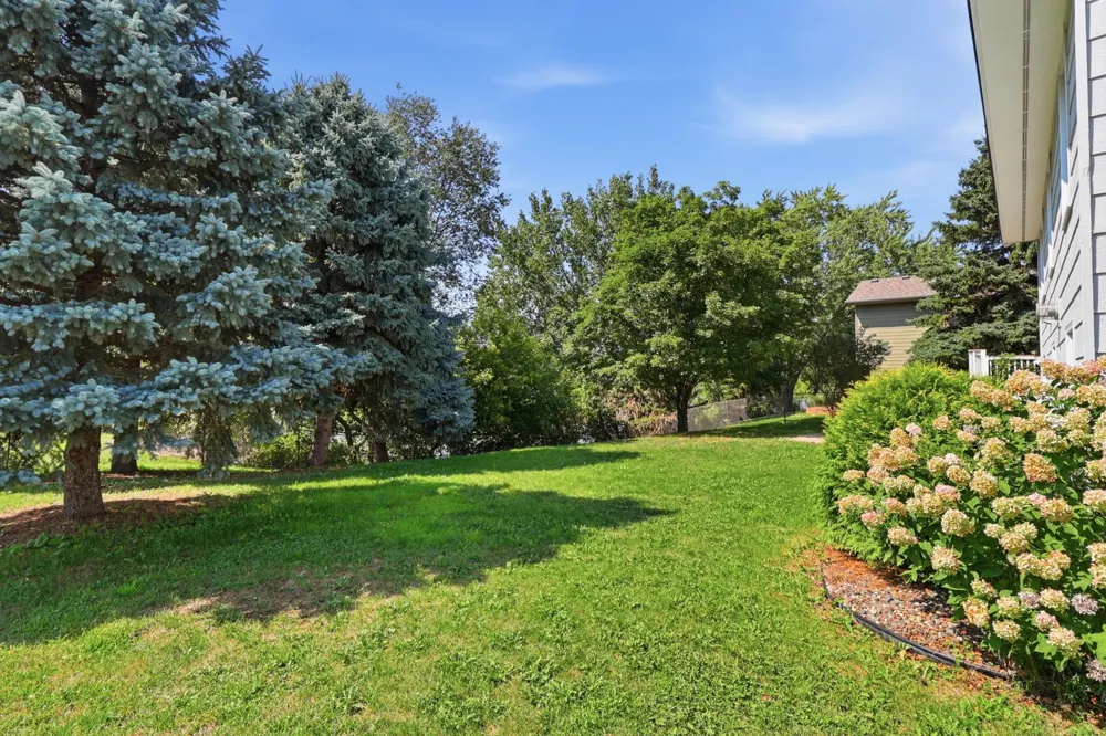 15485 Darjeeling Path Rosemount, MN 55068
