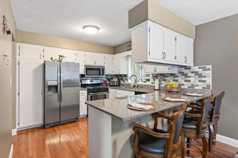 2048 17th Avenue E North Saint Paul, MN 55109