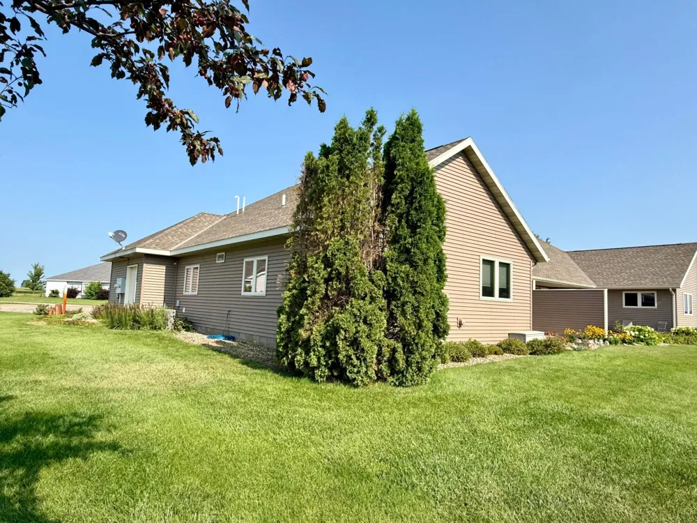 39202 Wild Rose Court Sauk Centre, MN 56378