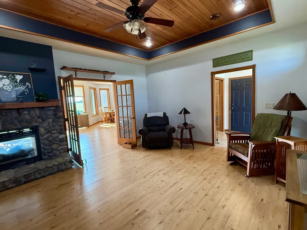 39202 Wild Rose Court Sauk Centre, MN 56378