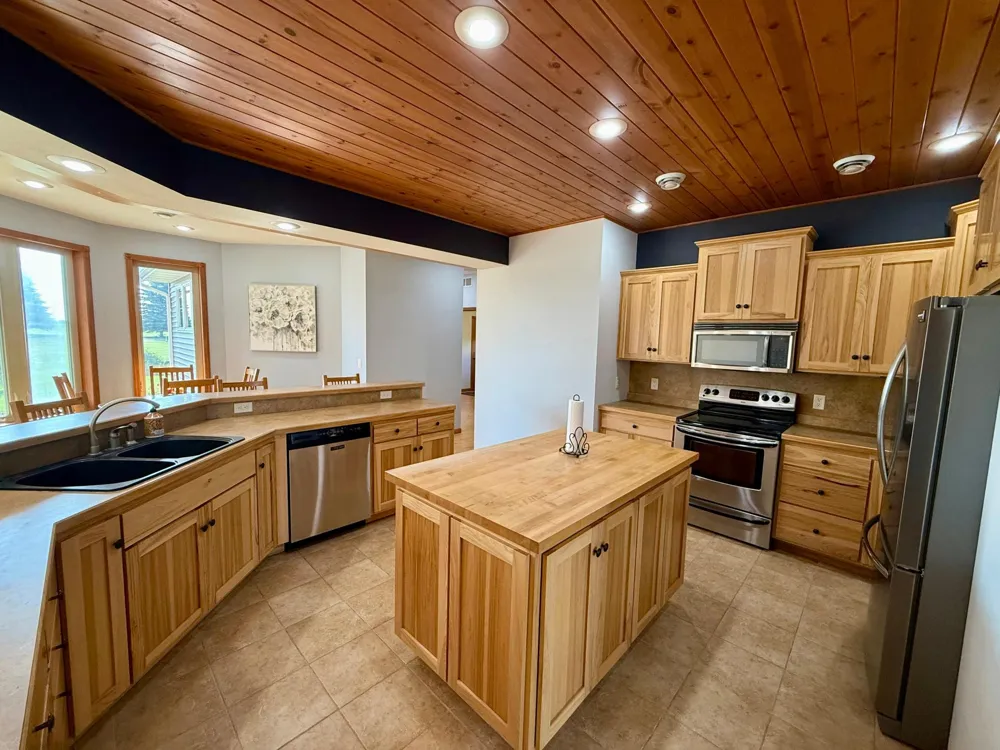 39202 Wild Rose Court Sauk Centre, MN 56378