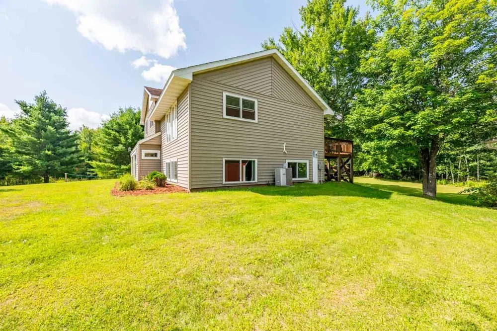 9225 Merrill Road Hibbing, MN 55746