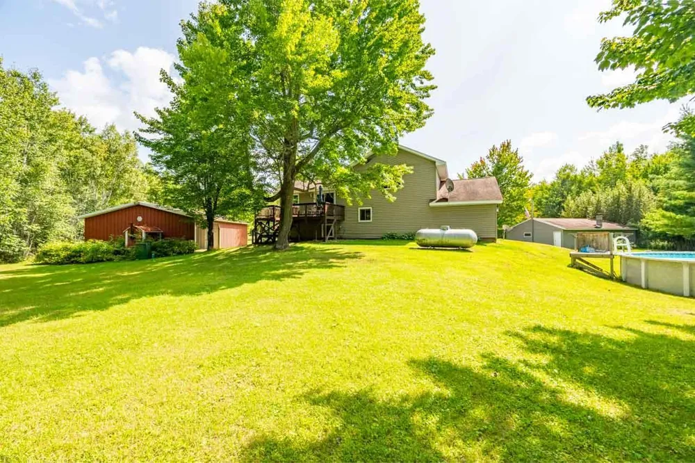 9225 Merrill Road Hibbing, MN 55746