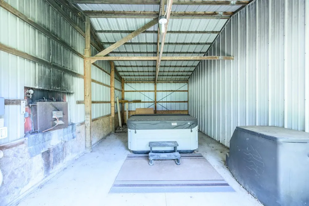 9225 Merrill Road Hibbing, MN 55746