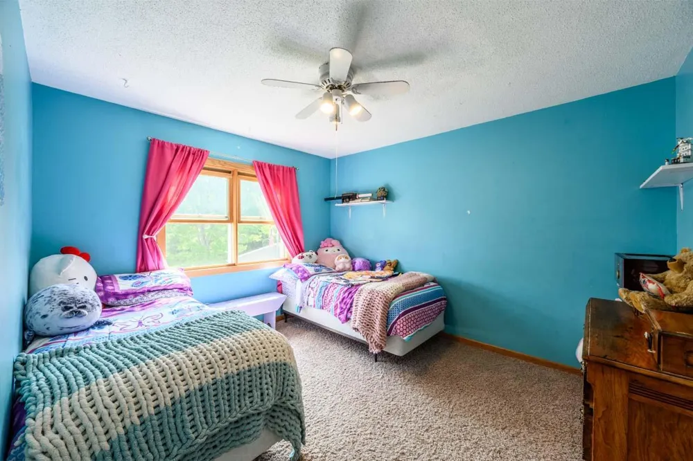 9225 Merrill Road Hibbing, MN 55746