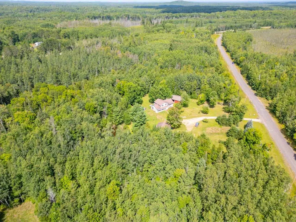 9225 Merrill Road Hibbing, MN 55746