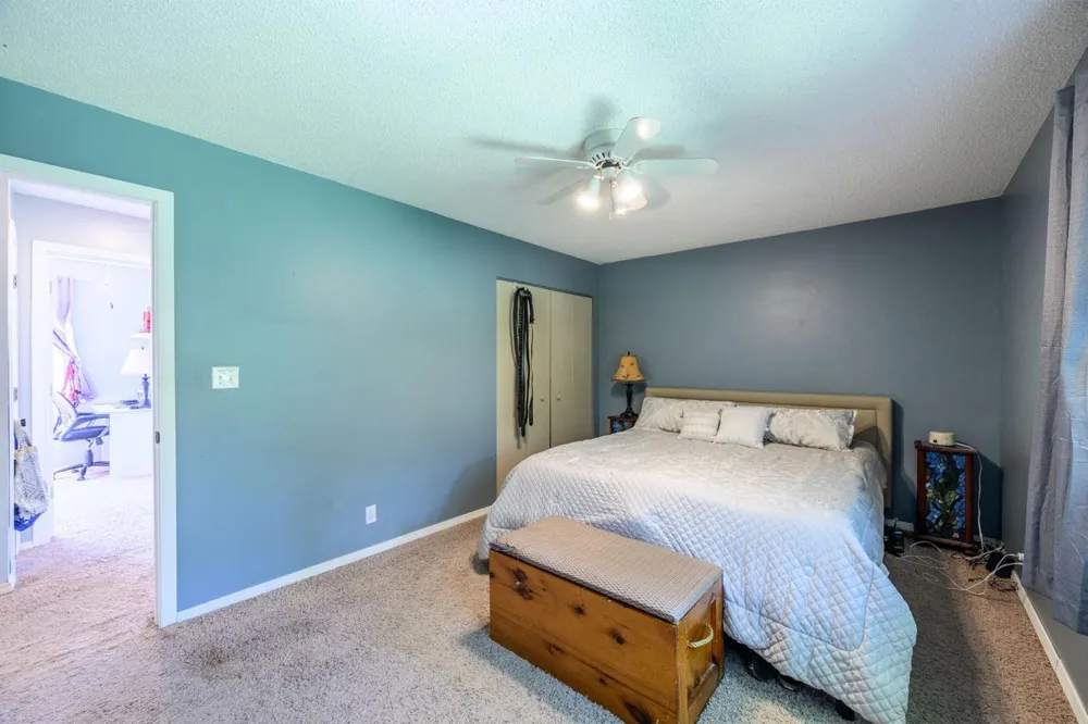 9225 Merrill Road Hibbing, MN 55746