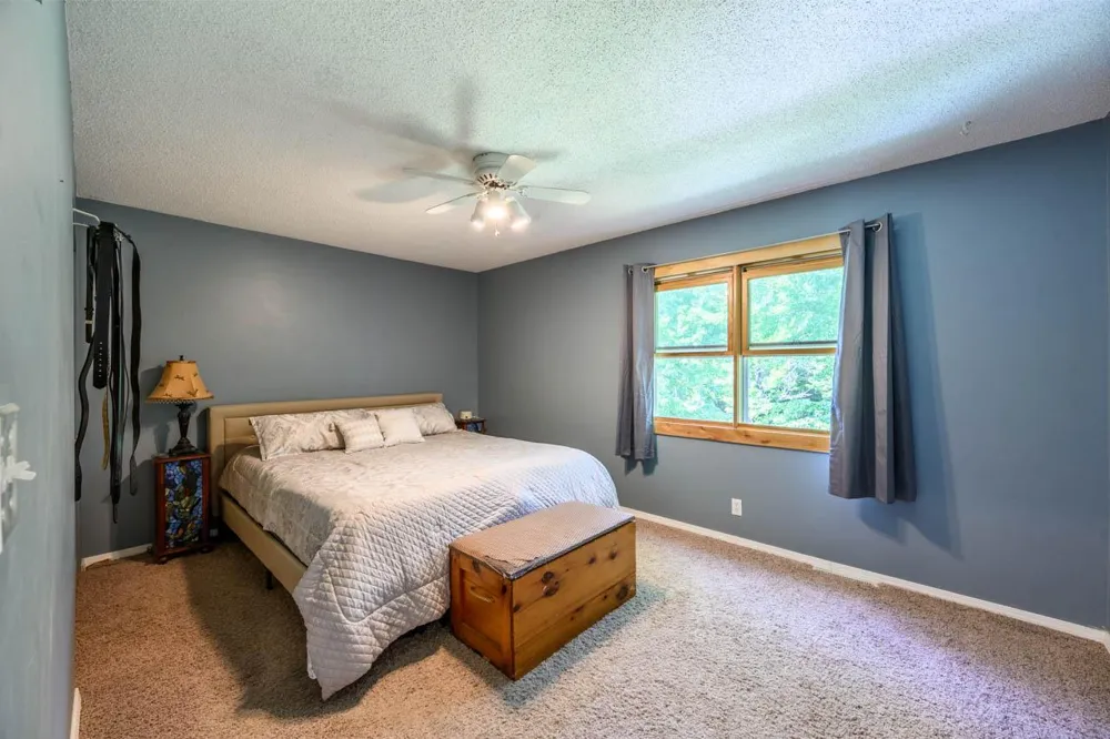 9225 Merrill Road Hibbing, MN 55746