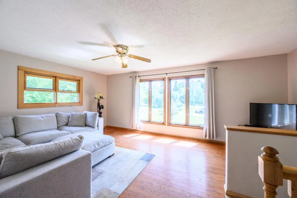 9225 Merrill Road Hibbing, MN 55746