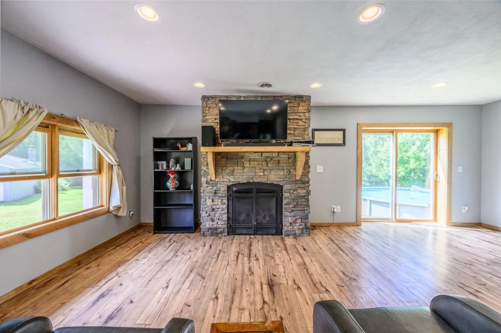 9225 Merrill Road Hibbing, MN 55746