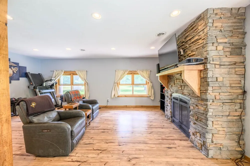 9225 Merrill Road Hibbing, MN 55746