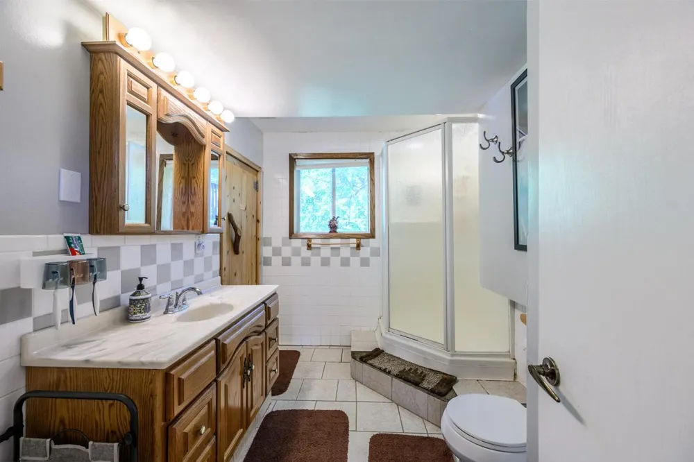9225 Merrill Road Hibbing, MN 55746