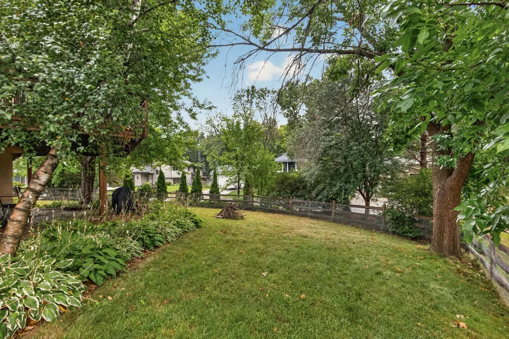 11607 Hillside Circle Champlin, MN 55316