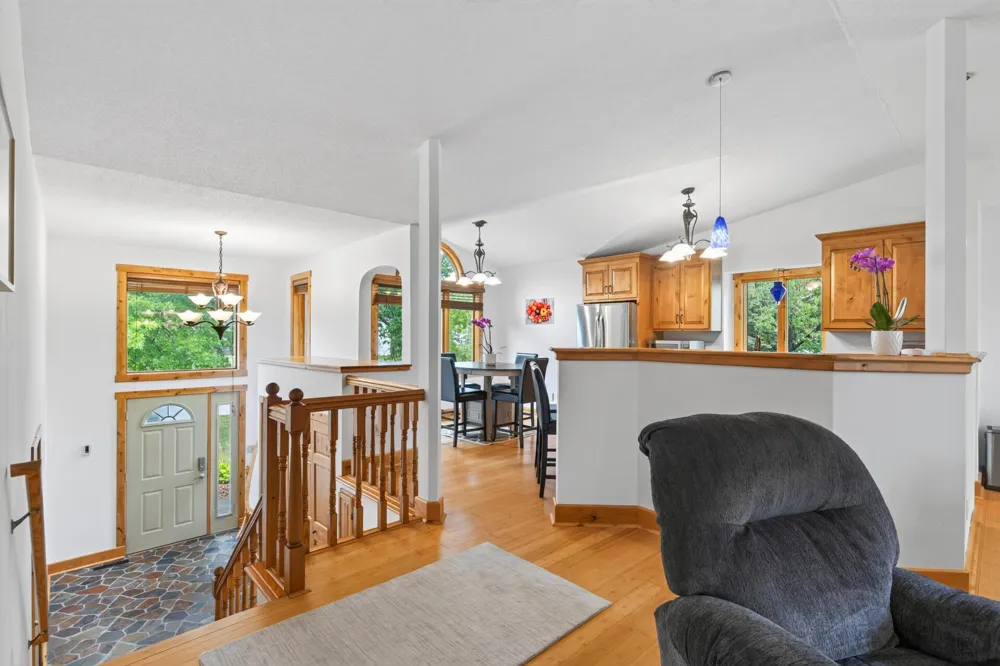 11607 Hillside Circle Champlin, MN 55316