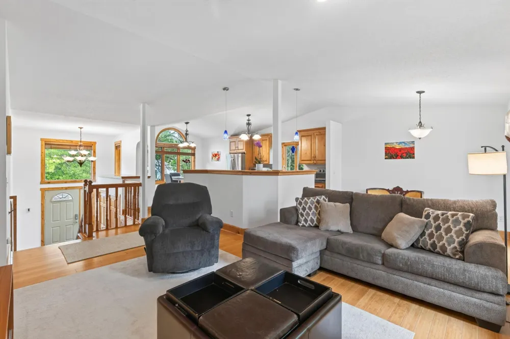 11607 Hillside Circle Champlin, MN 55316