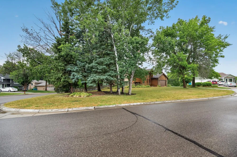 11607 Hillside Circle Champlin, MN 55316