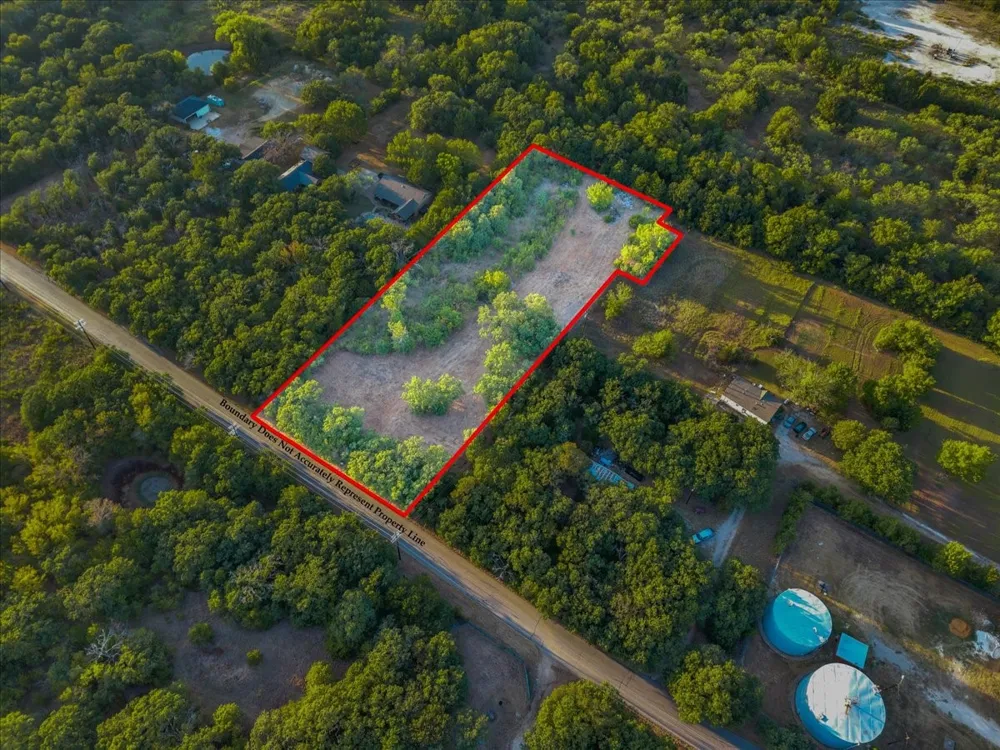 1709 Fox Lane Burleson, TX 76028