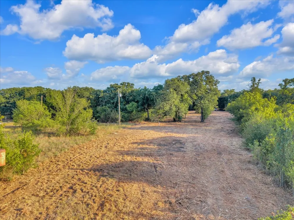 1709 Fox Lane Burleson, TX 76028