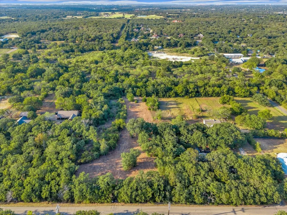 1709 Fox Lane Burleson, TX 76028