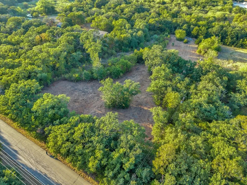 1709 Fox Lane Burleson, TX 76028