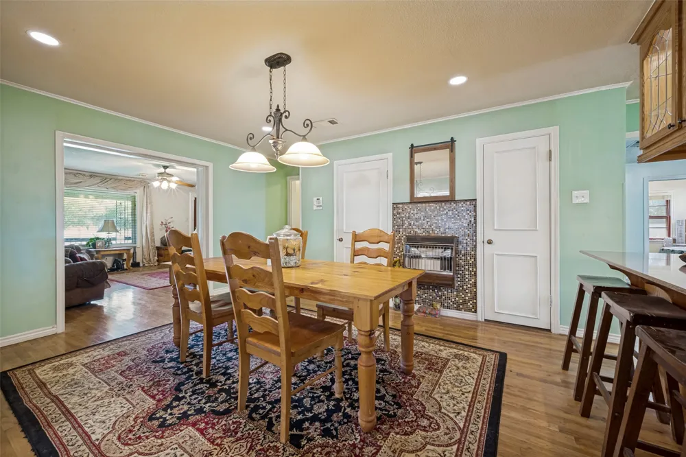 117 County Road 2646 Decatur, TX 76234