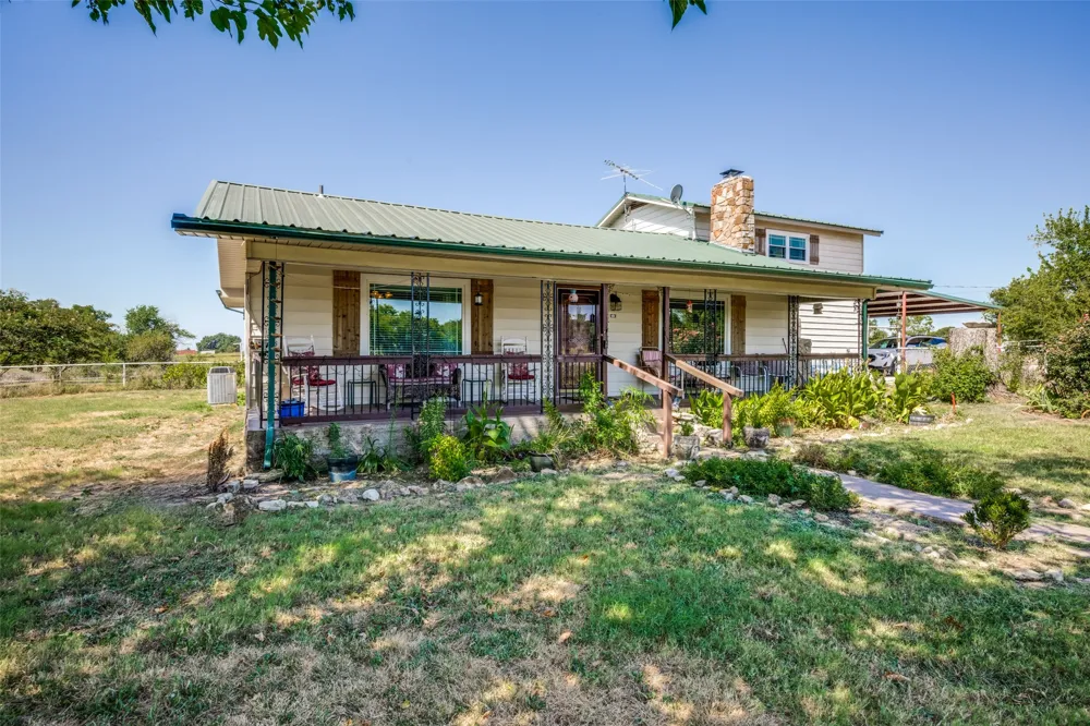 117 County Road 2646 Decatur, TX 76234
