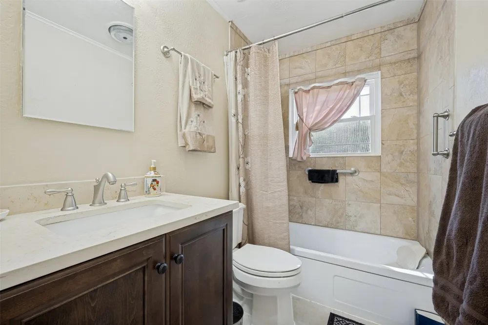 117 County Road 2646 Decatur, TX 76234