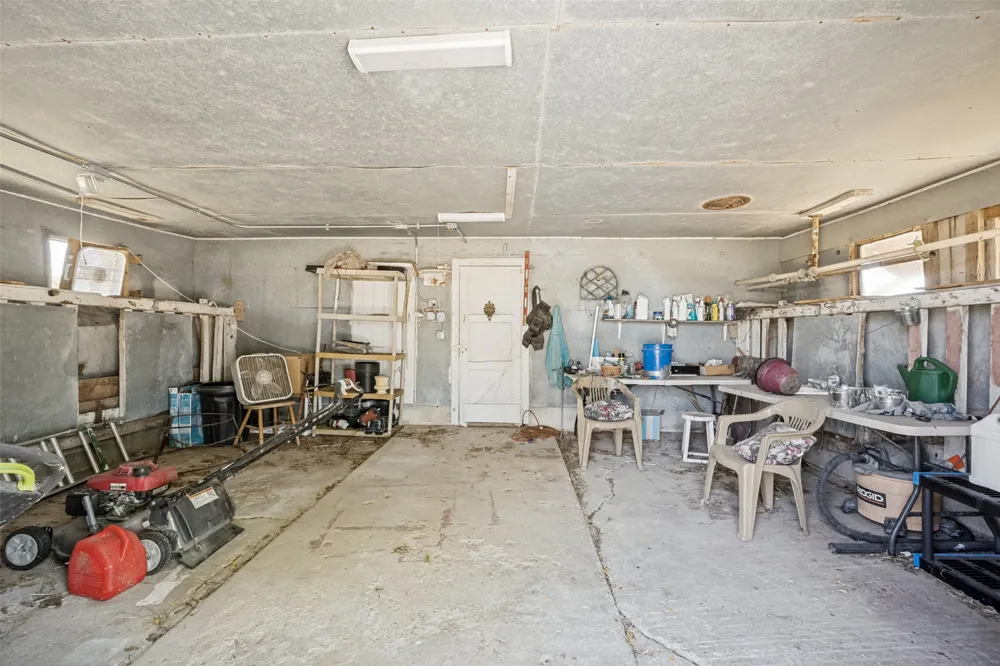 117 County Road 2646 Decatur, TX 76234