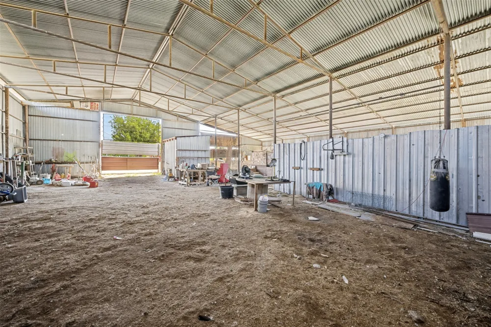 117 County Road 2646 Decatur, TX 76234