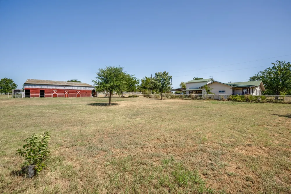 117 County Road 2646 Decatur, TX 76234
