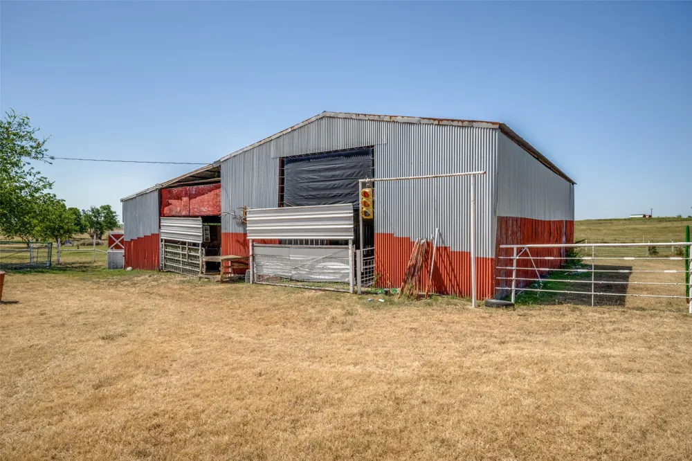 117 County Road 2646 Decatur, TX 76234