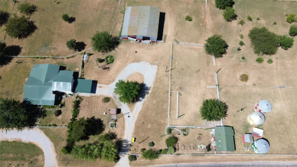 117 County Road 2646 Decatur, TX 76234