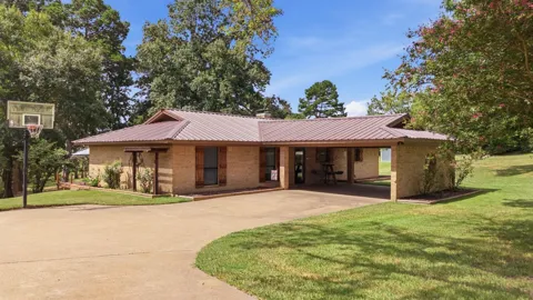 813 El Camino Drive