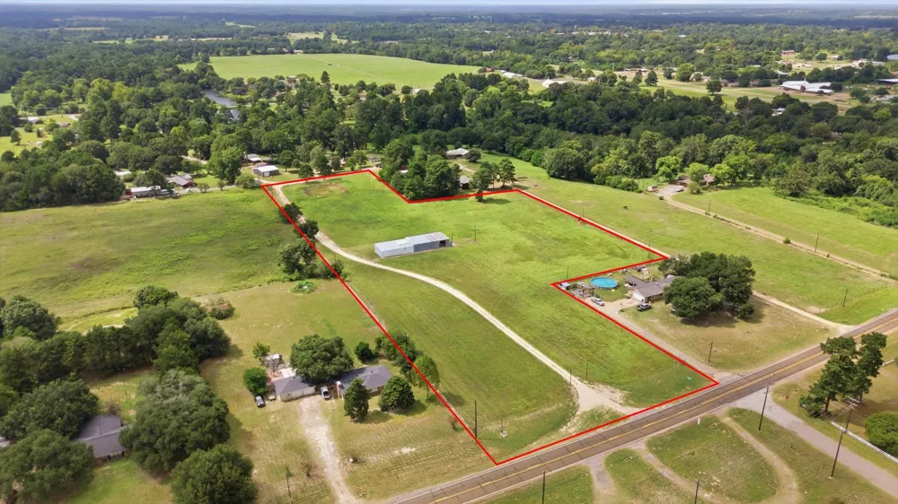 813 El Camino Drive Grapeland, TX 75844