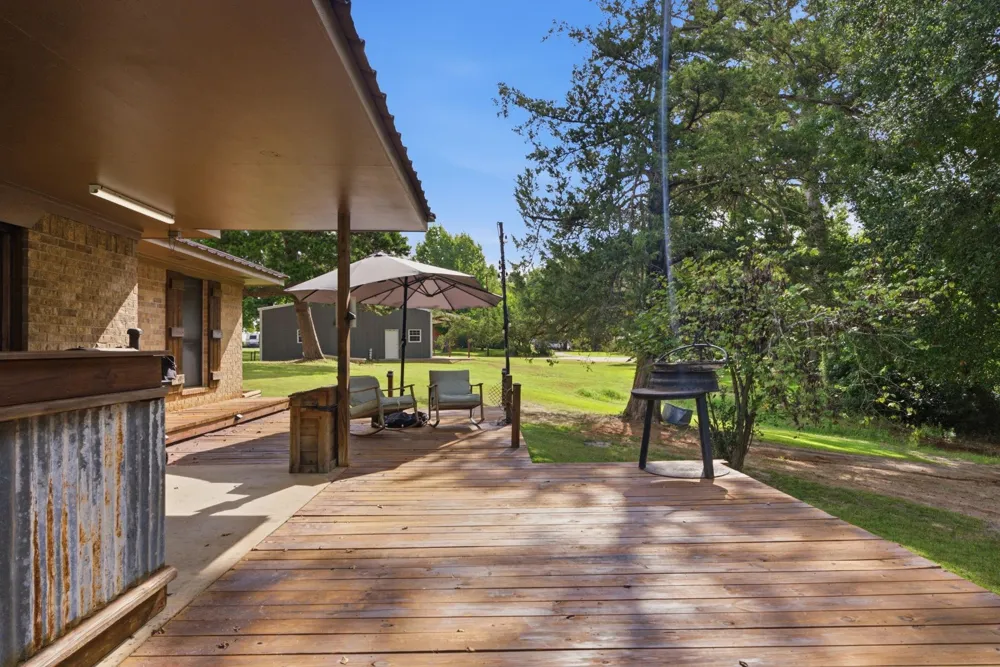 813 El Camino Drive Grapeland, TX 75844