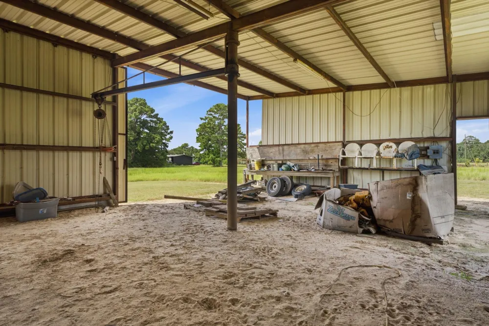 813 El Camino Drive Grapeland, TX 75844