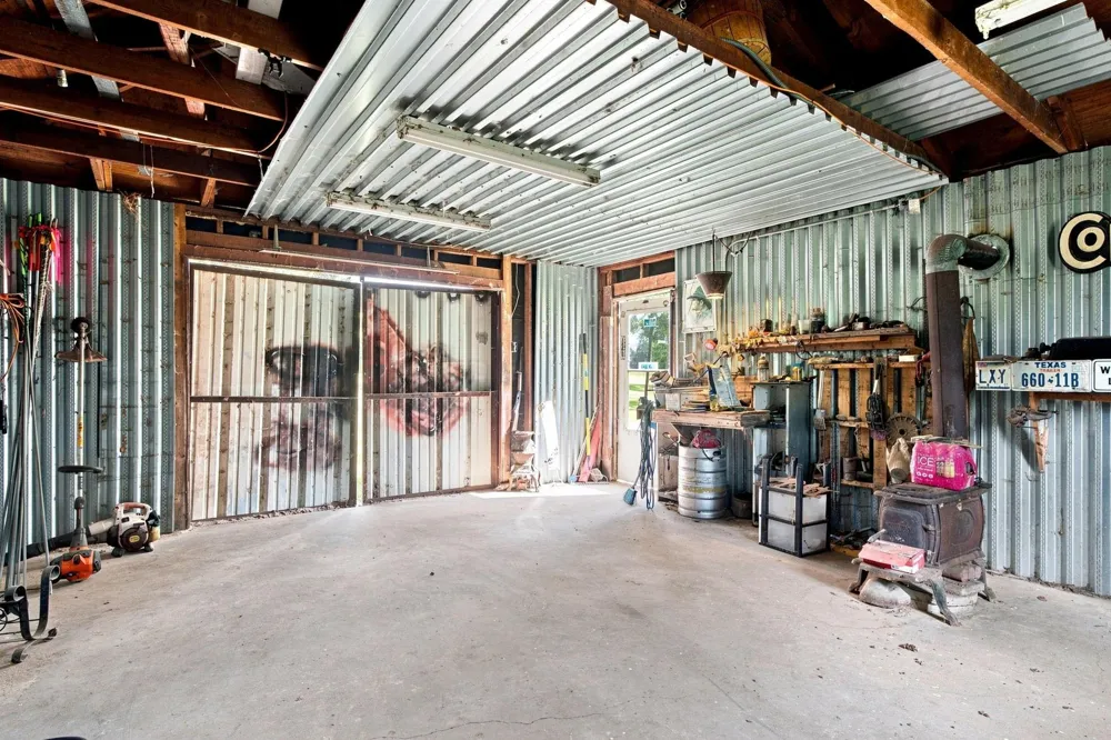 813 El Camino Drive Grapeland, TX 75844