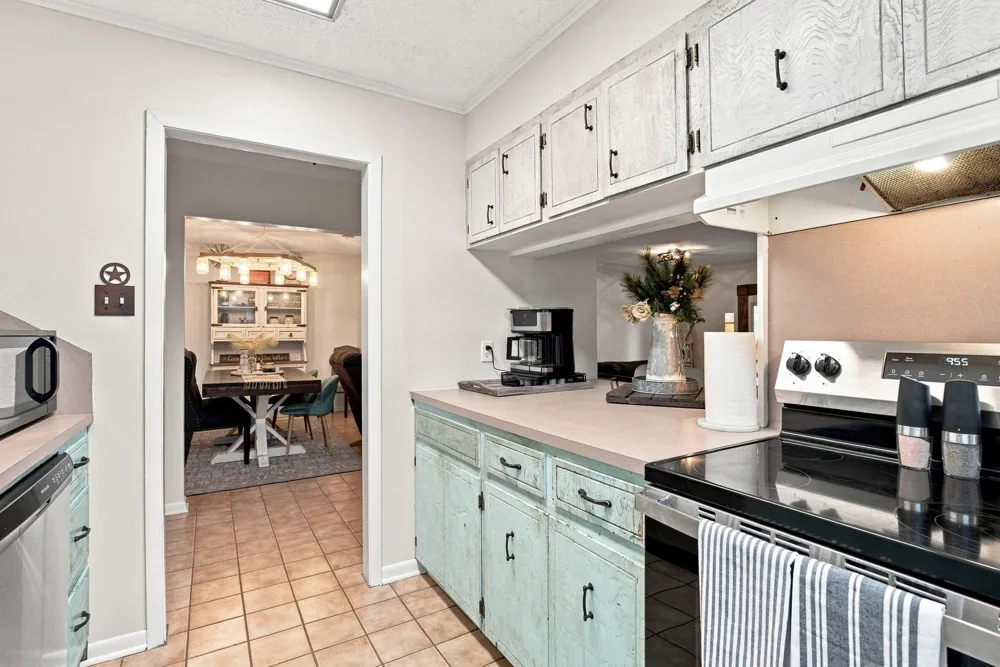 813 El Camino Drive Grapeland, TX 75844