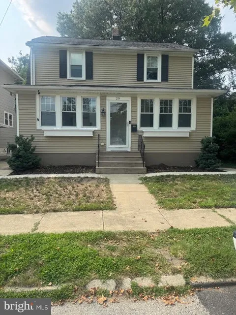 29 E FRANKLIN AVENUE