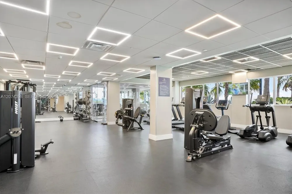 7501 E Treasure Dr #6K North Bay Village, FL 33141