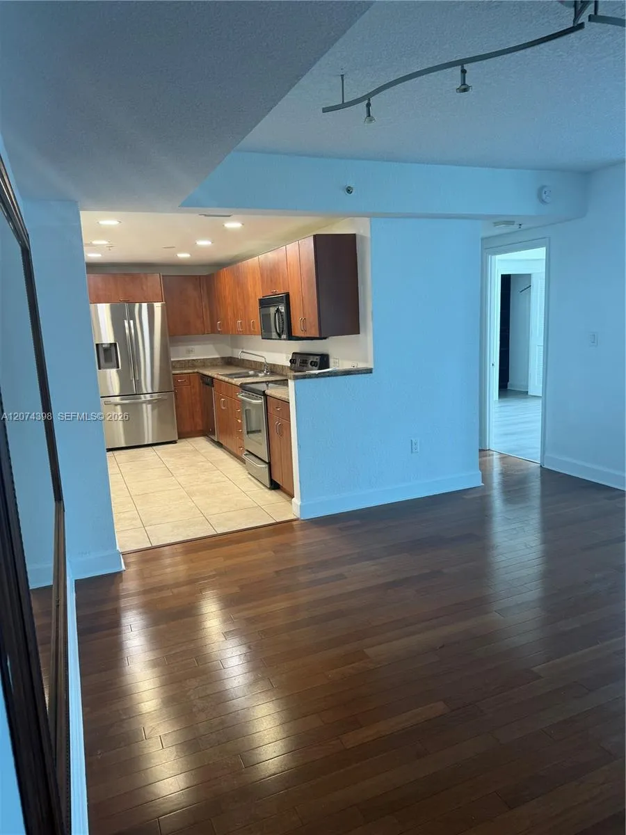 7501 E Treasure Dr #6K North Bay Village, FL 33141