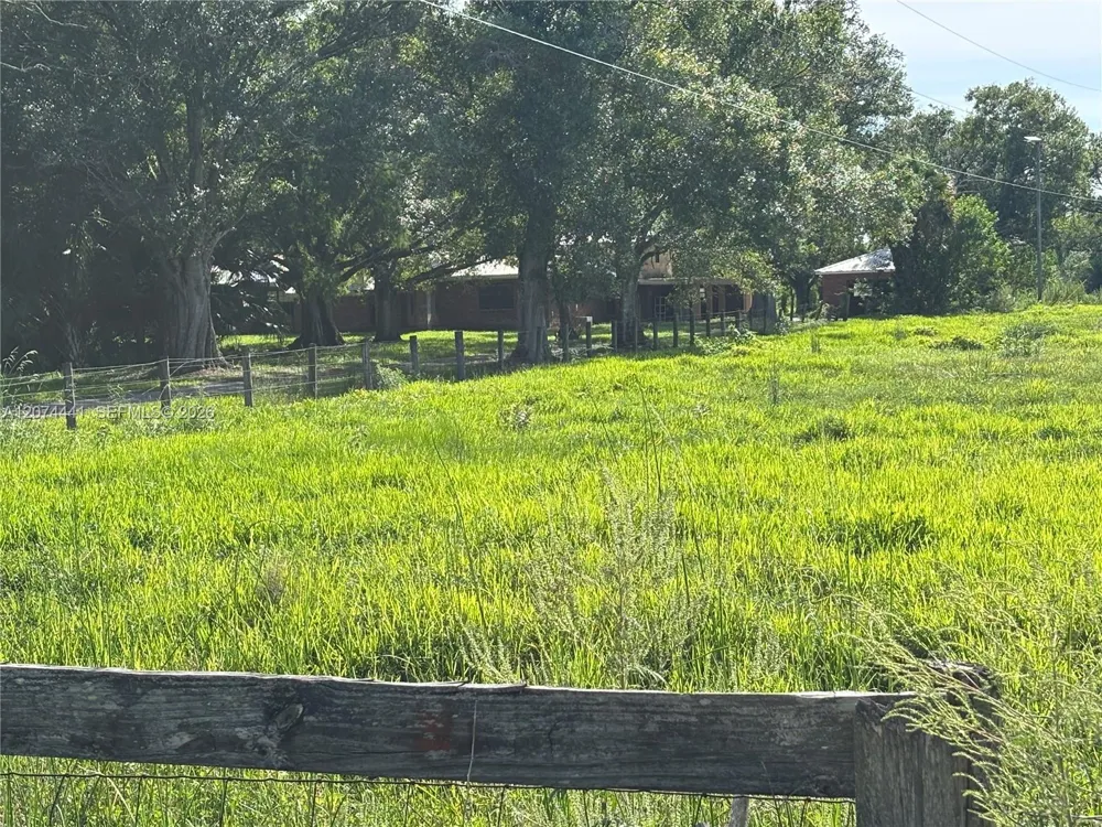 375 County Road 720 Clewiston, FL 33440