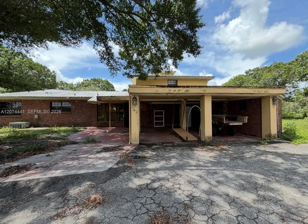 375 County Road 720 Clewiston, FL 33440