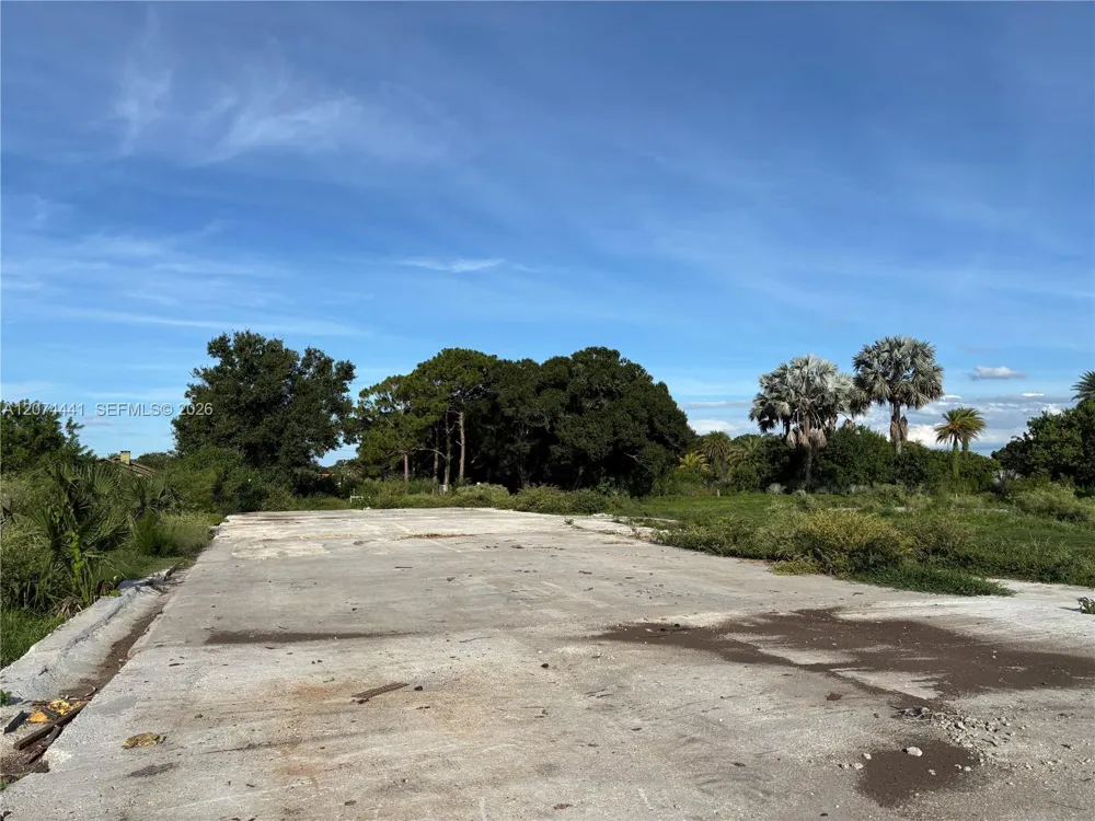 375 County Road 720 Clewiston, FL 33440