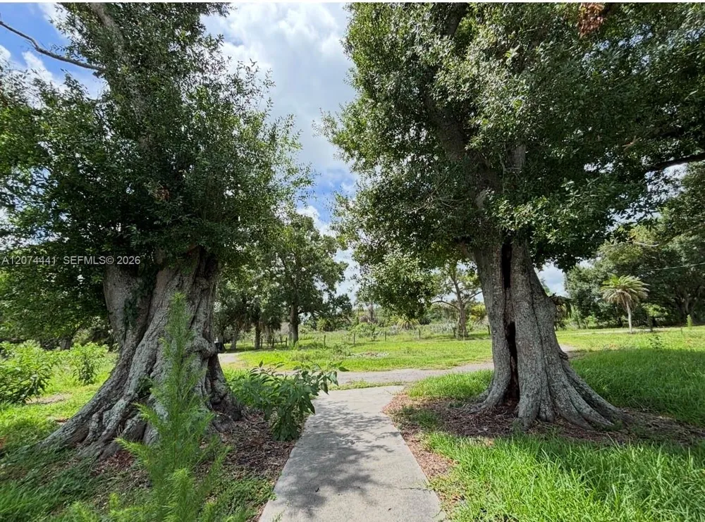 375 County Road 720 Clewiston, FL 33440