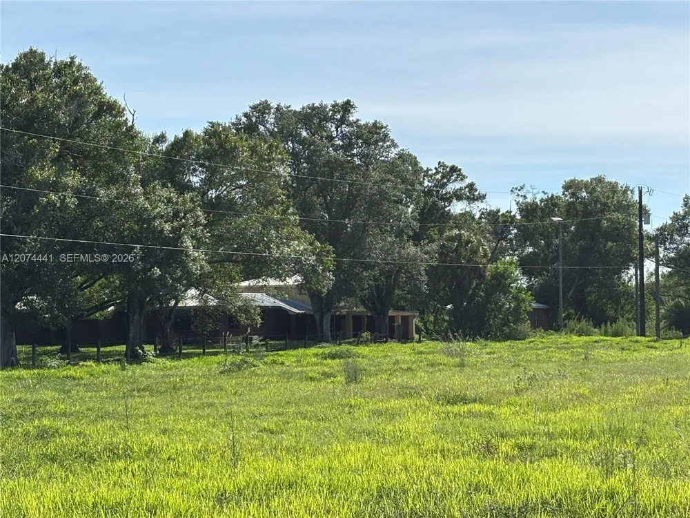375 County Road 720 Clewiston, FL 33440